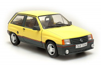 017 Opel Corsa A, gelb.jpg
