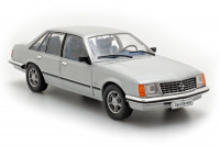 020 Opel Senator A1, silber.jpg