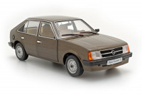 022 Opel Kadett D, haselnussbraun.jpg