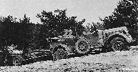 Horch Typ 40 als Kfz. 15. Hier mit angehängter 3,7 cm Panzerabwehrkanone auf einer Erprobungsfahrt.