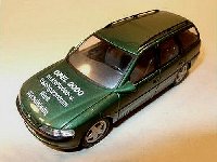 Schuco 1:43 - Vectra B Caravan in rioverde-grün